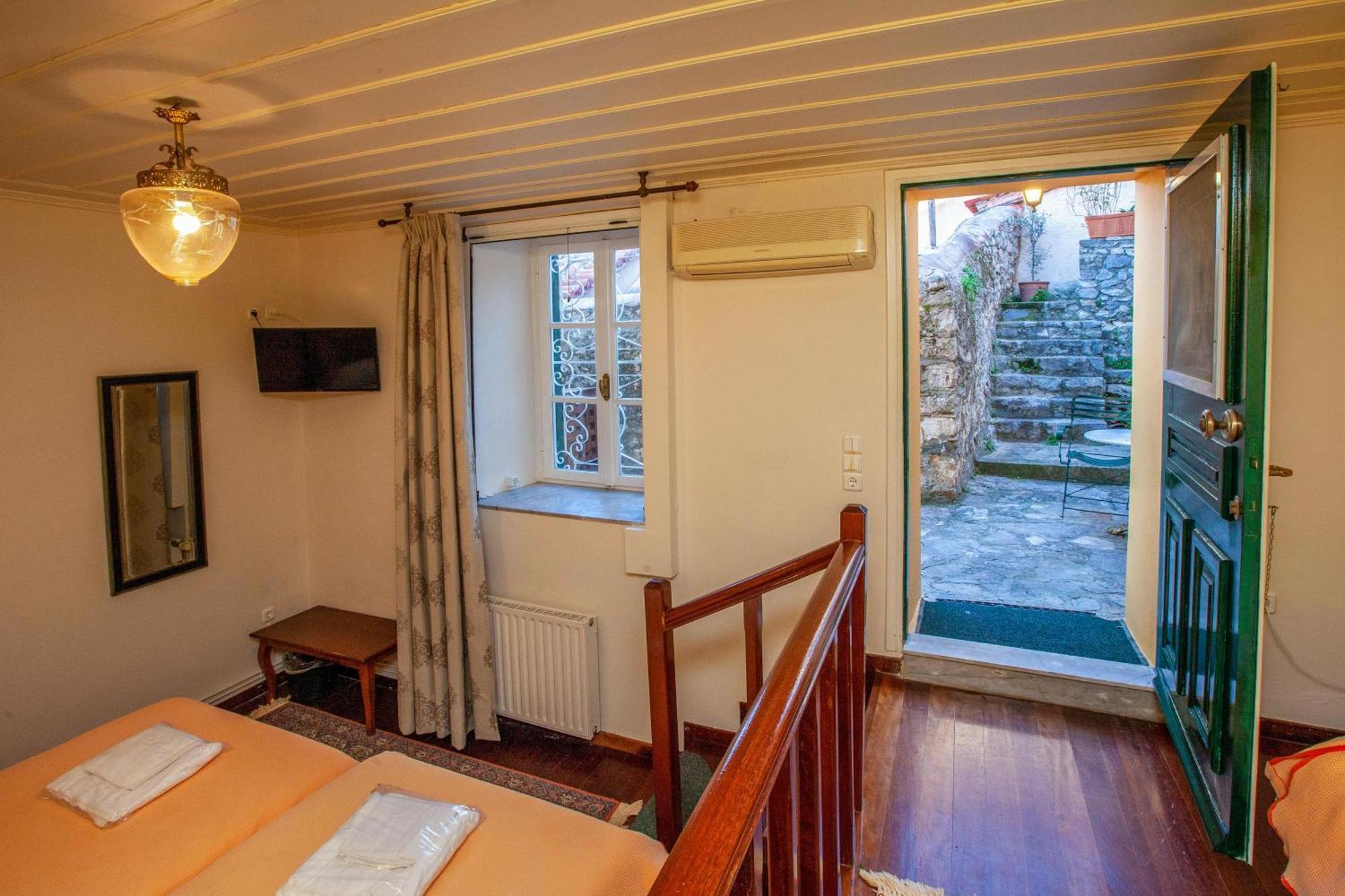Byron Traditional Hotel Anabolu Oda fotoğraf