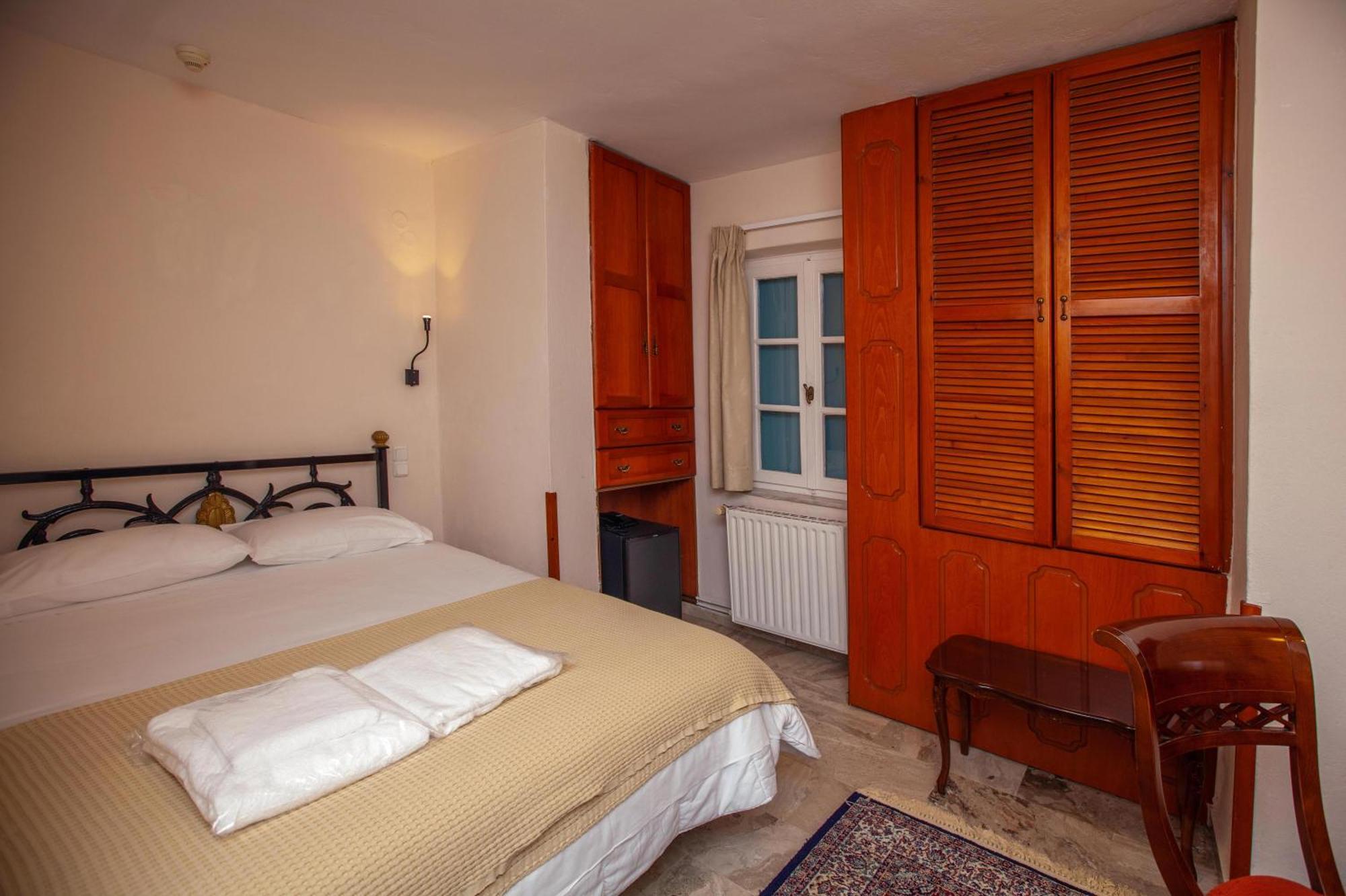 Byron Traditional Hotel Anabolu Oda fotoğraf