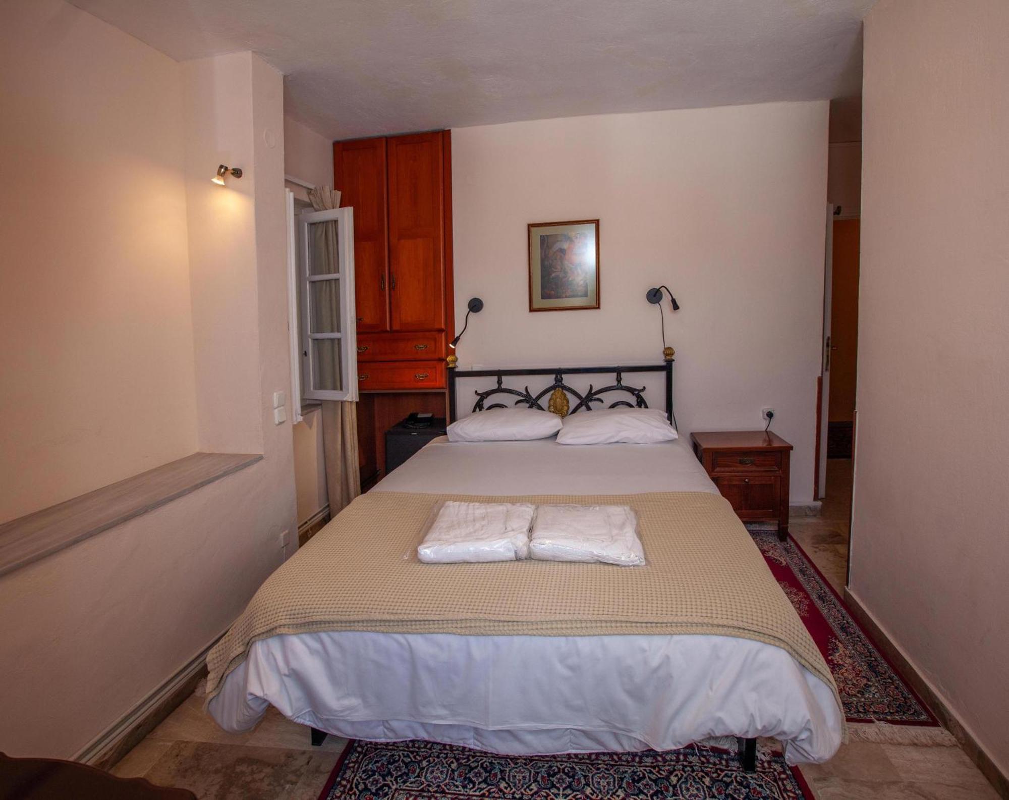 Byron Traditional Hotel Anabolu Oda fotoğraf