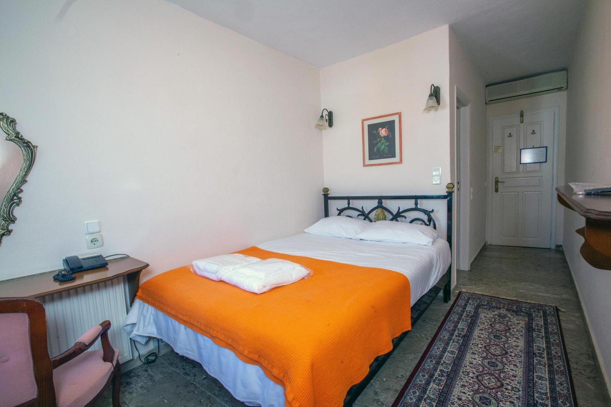 Byron Traditional Hotel Anabolu Oda fotoğraf